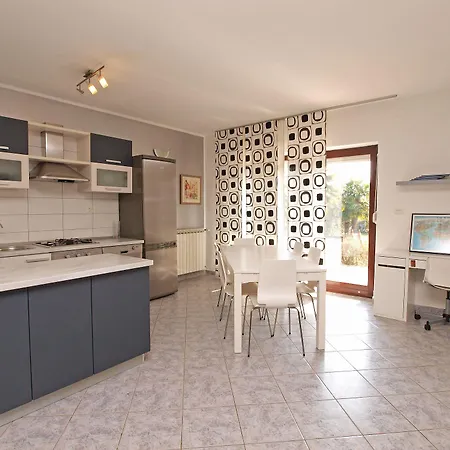 Apartament Dusanka 799 Fažana
