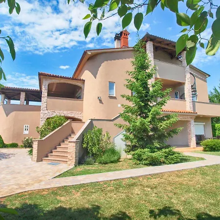 Dusanka 799 Appartement Fažana