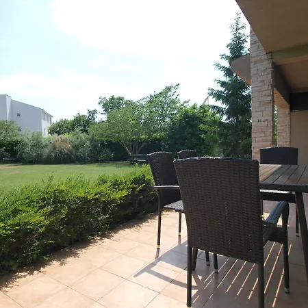 Dusanka 799 公寓 法扎纳